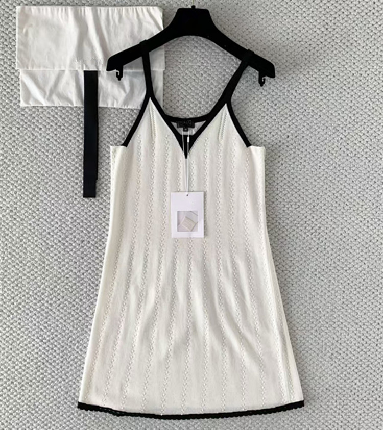 Summer Clothing Styles For Women - 2026年欧米向けレディース服の新作サマースタイル、カスタマイズ可能なスリングスリーブレスVネッククロシェ編みニットワンピース