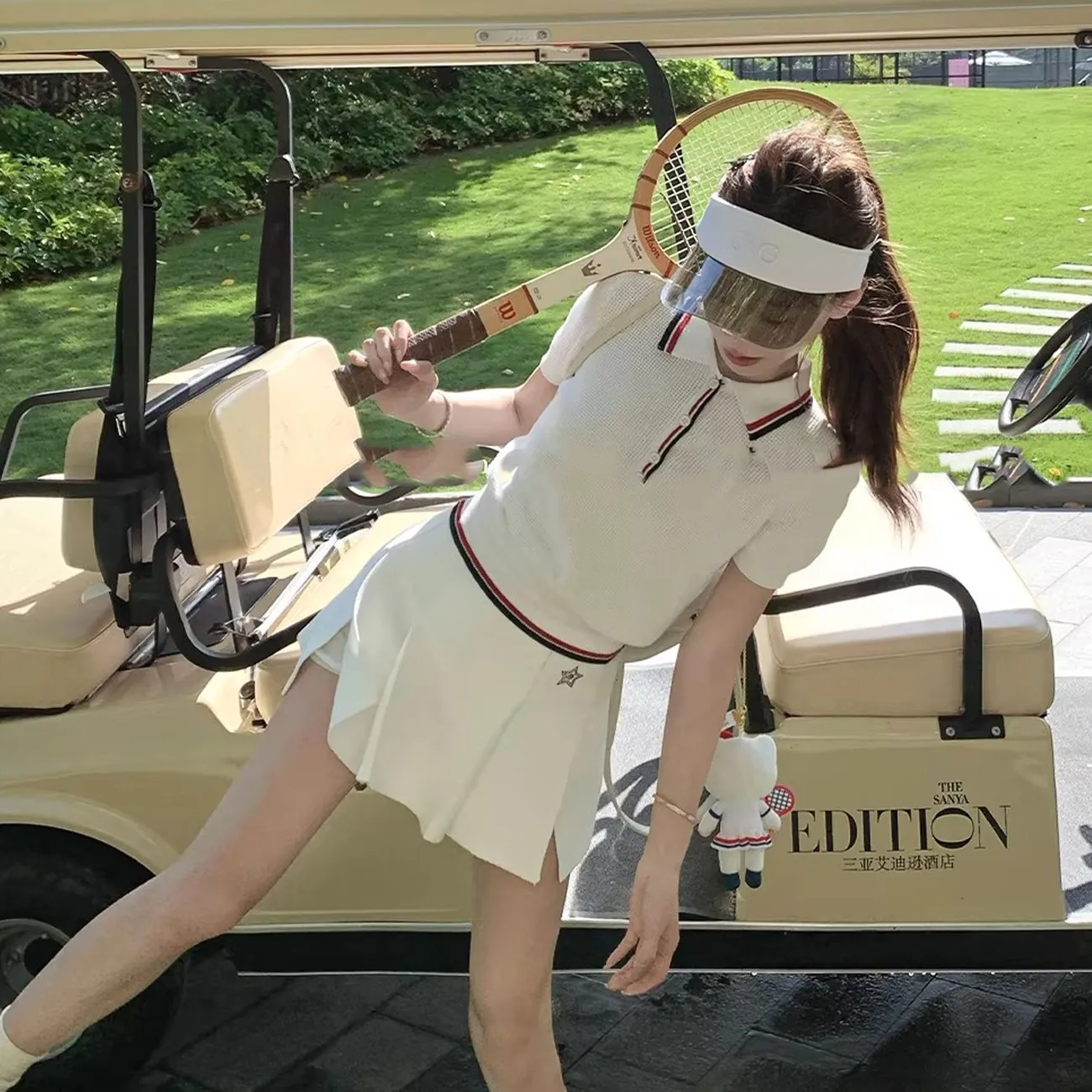 夏の女性用テニスシリーズワッフルニットウェアゴルフポロスカー - Summer Golf Clothing のレビューと価格