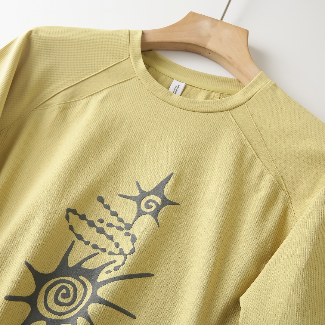 ユニセックス ハイストレッチ 通気性のある長袖 T シャツ  - Summer Clothing Guys のレビューと価格