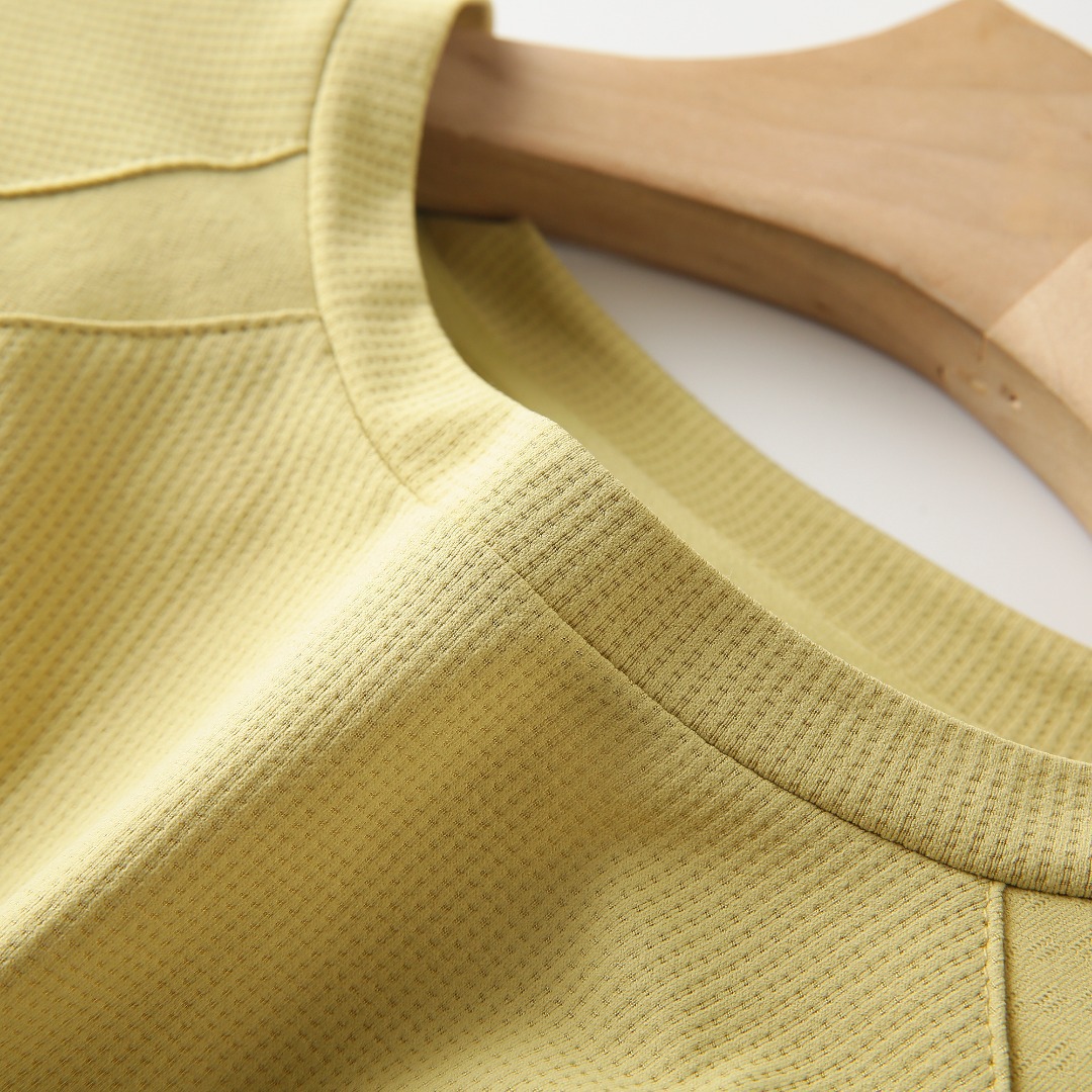 ユニセックス ハイストレッチ 通気性のある長袖 T シャツ  - Summer Clothing Guys のレビューと価格